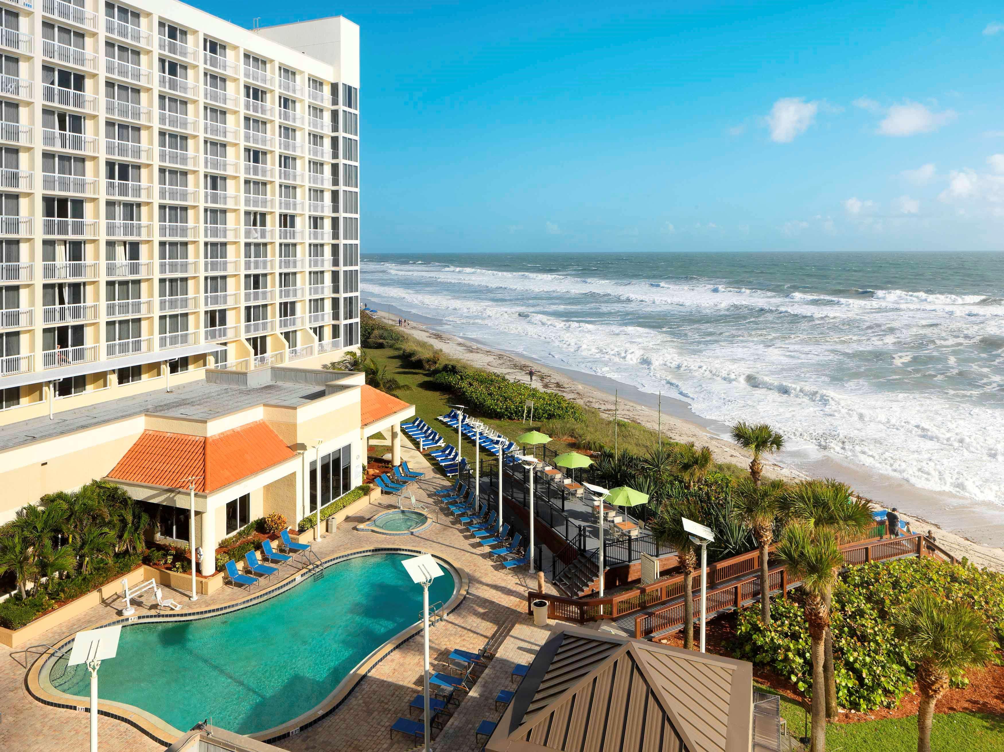 Hilton Melbourne Beach Oceanfront Экстерьер фото