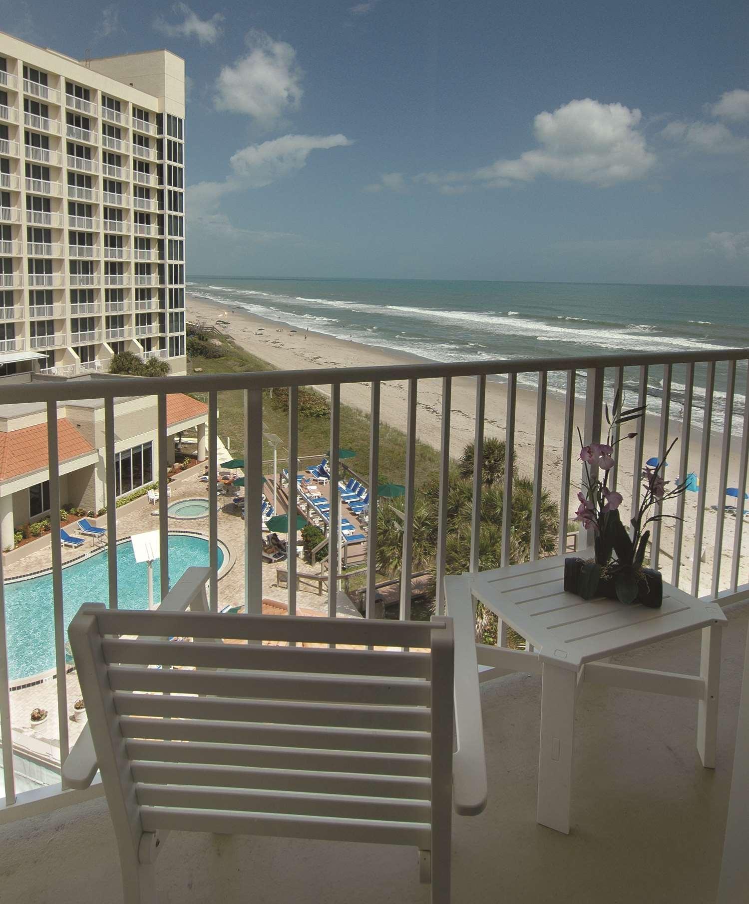 Hilton Melbourne Beach Oceanfront Экстерьер фото