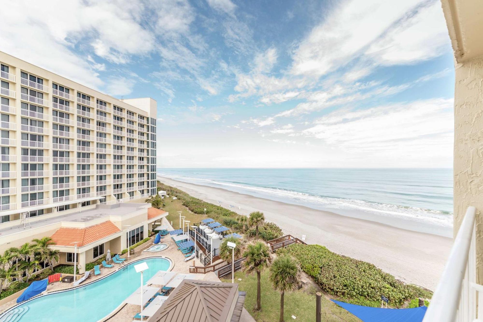 Hilton Melbourne Beach Oceanfront Экстерьер фото