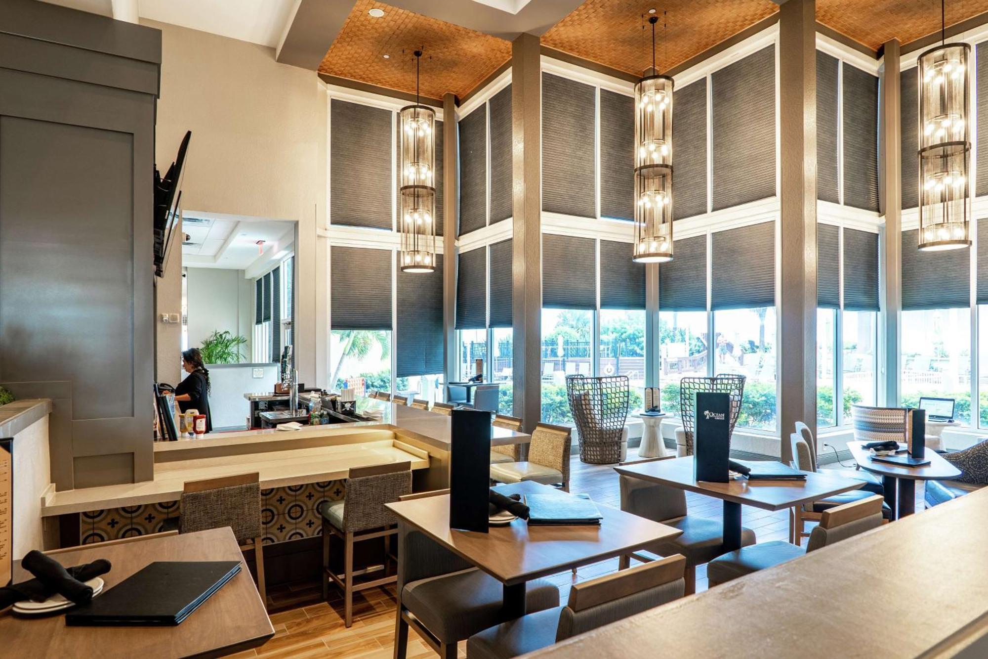 Hilton Melbourne Beach Oceanfront Экстерьер фото