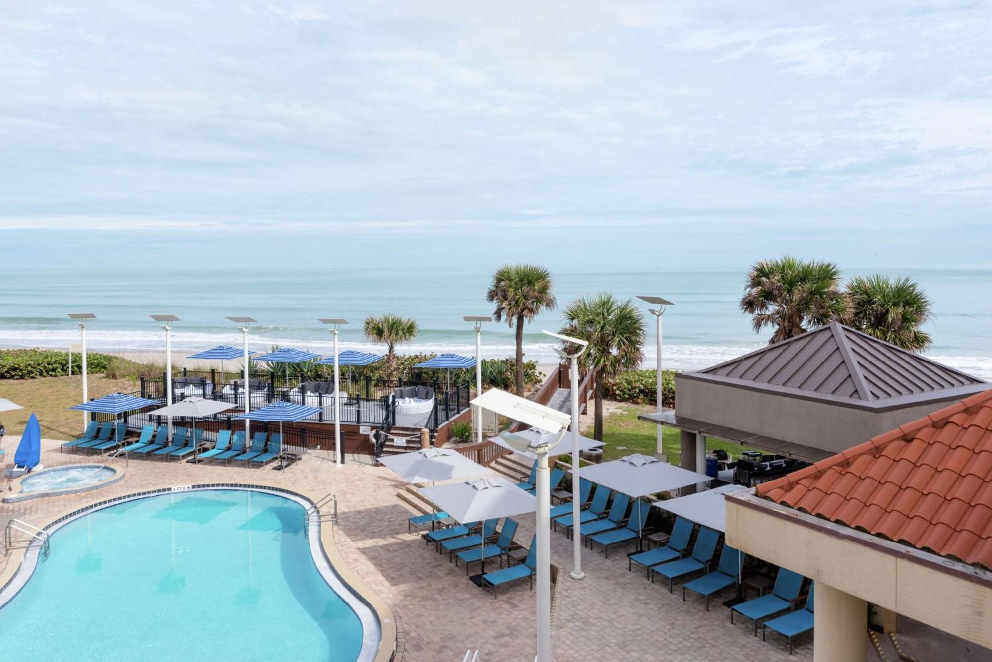 Hilton Melbourne Beach Oceanfront Экстерьер фото